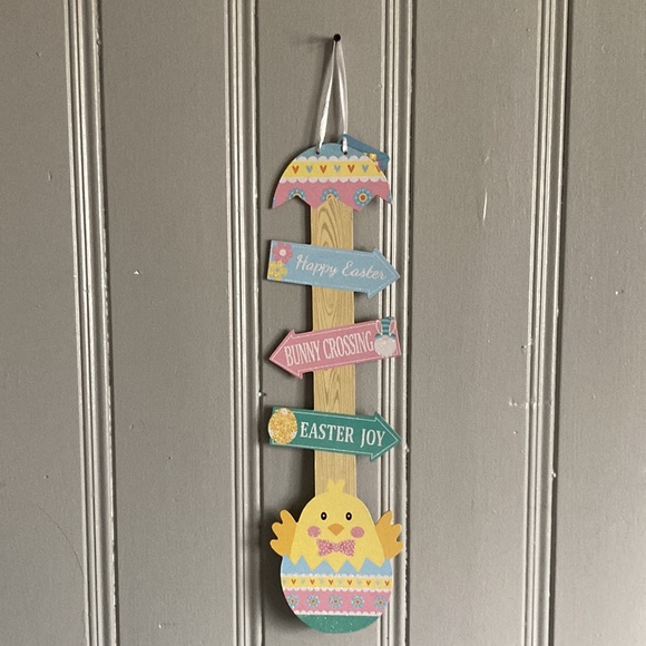 2/$20 NWT Beautiful Wooden Glittered Whimsical Easter Directional 🐥 Decor Sign - Picture 15 of 17